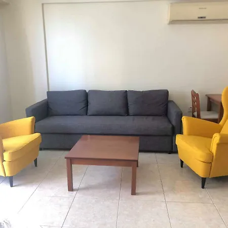 1bedroom Near The Beach شقة لارنكا